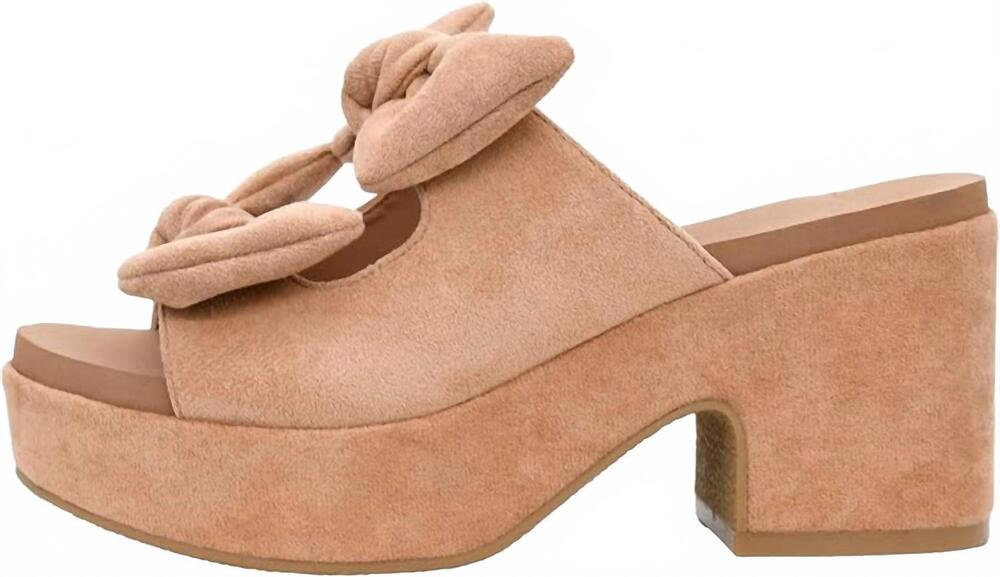 NEW CORKYS FOOTWEAR women's put a bow on it sandal in camel faux suede